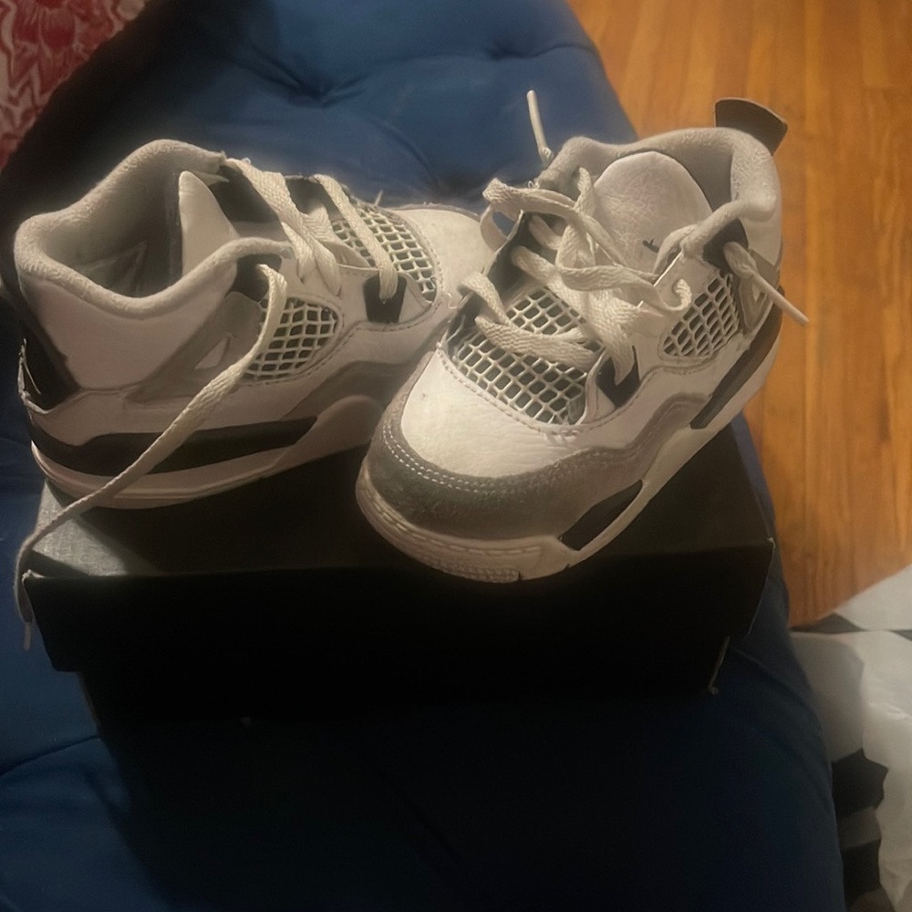 Jordan sneakers Toddler size 8c used as is condition